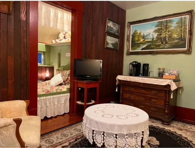 Bed and Breakfast The Hazelhouse Chilliwack Zewnętrze zdjęcie